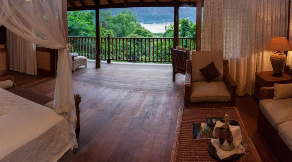 Hillside Villa with Open-air Bathroom at Cerf Island Resort