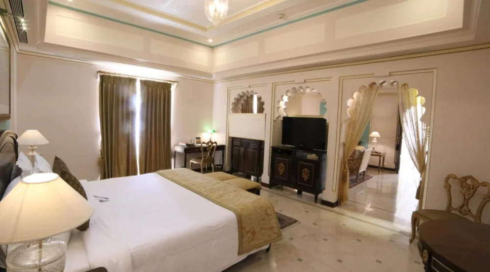 Deluxe Suite at Taj Fateh Prakash Palace