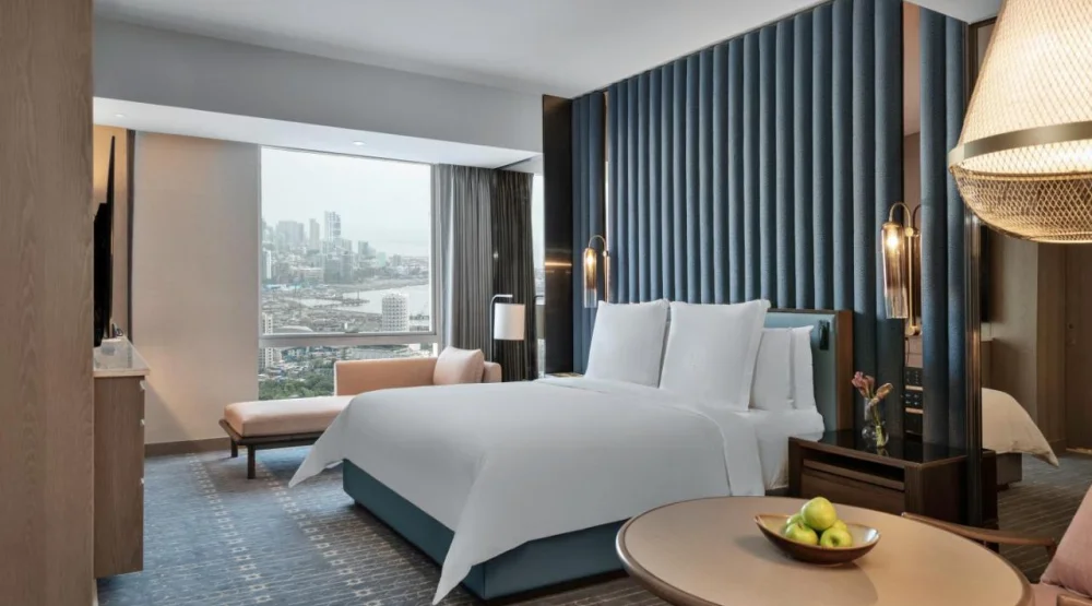 Premier Sea View Room King at Four Seasons Hotel Mumbai