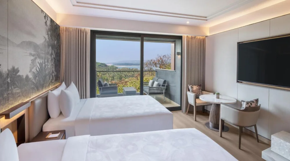 Luxury Tropical Twin Room with Balcony and Forest View at JW Marriott Goa