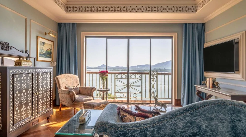 Lakeshore Signature Non Island Room at Raffles Udaipur