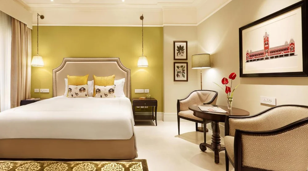 Luxury Grande King Bed at Taj Connemara Chennai