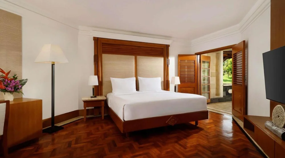 Palace Club Twin Suite at Nusa Dua Beach Hotel & Spa