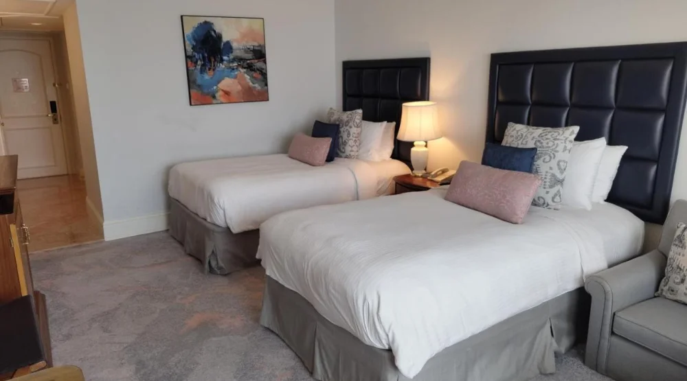 Serene Infinity Sea View Room Twin Bed at Taj Lands End