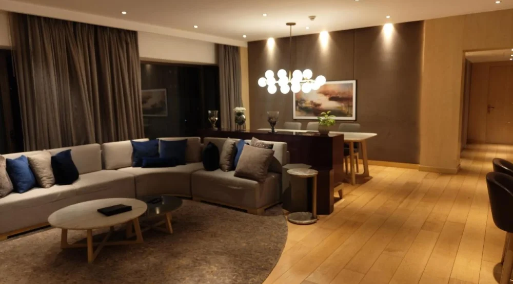 Queen Suite at Taj Lands End