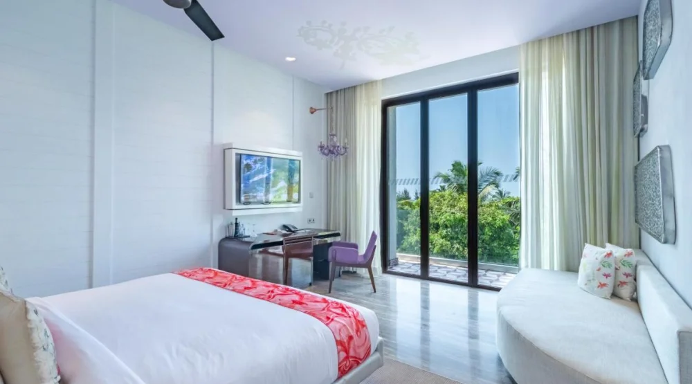 Wonderful King Room at W Goa
