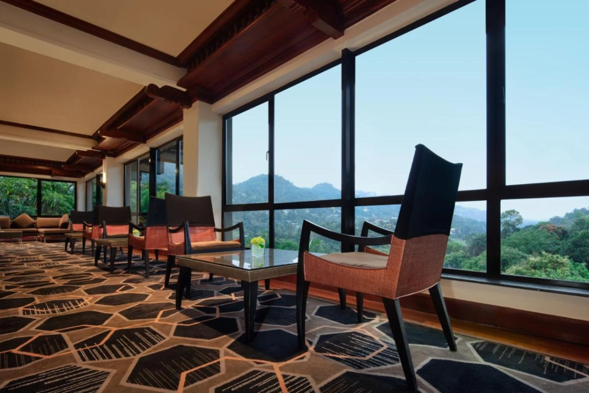 Earl's Regency - Hotel Photo 10