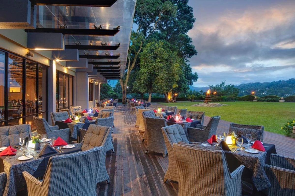 Earl's Regency - Hotel Photo 18