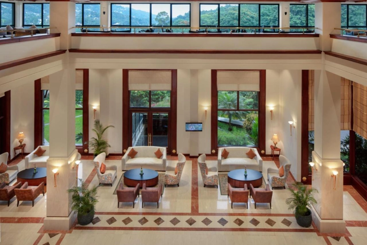 Earl's Regency - Hotel Photo 27