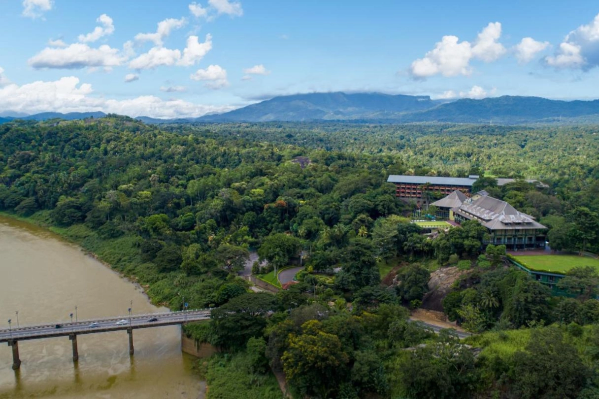 Earl's Regency - Hotel Photo 30