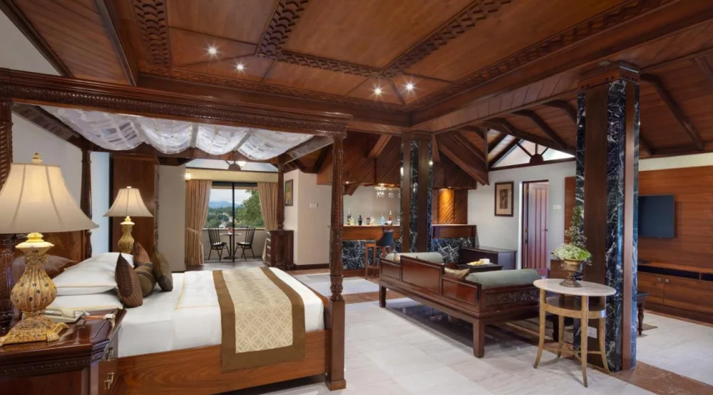 Junior Suite at Earl's Regency