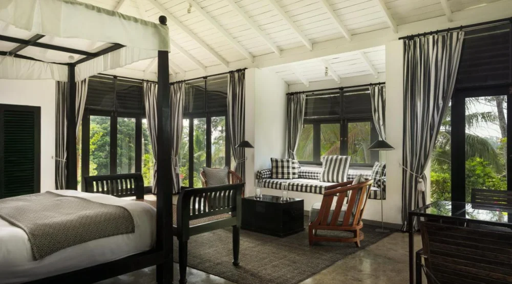 Plantation Luxury Pool Villa - Peacock at Kahanda Kanda