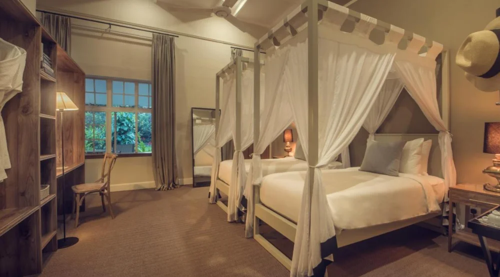 Twin Nine Skies Bedroom at Nine Skies