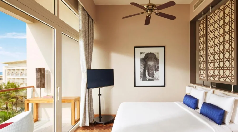 Premium King Room at Sentido Heritance Negombo