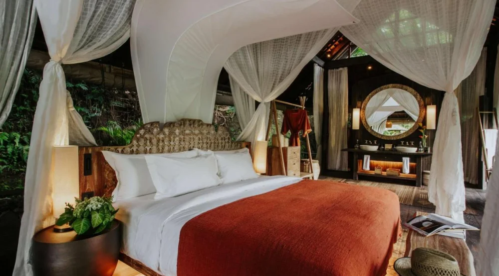 River Valley Pool Bale at Buahan a Banyan Tree Escape