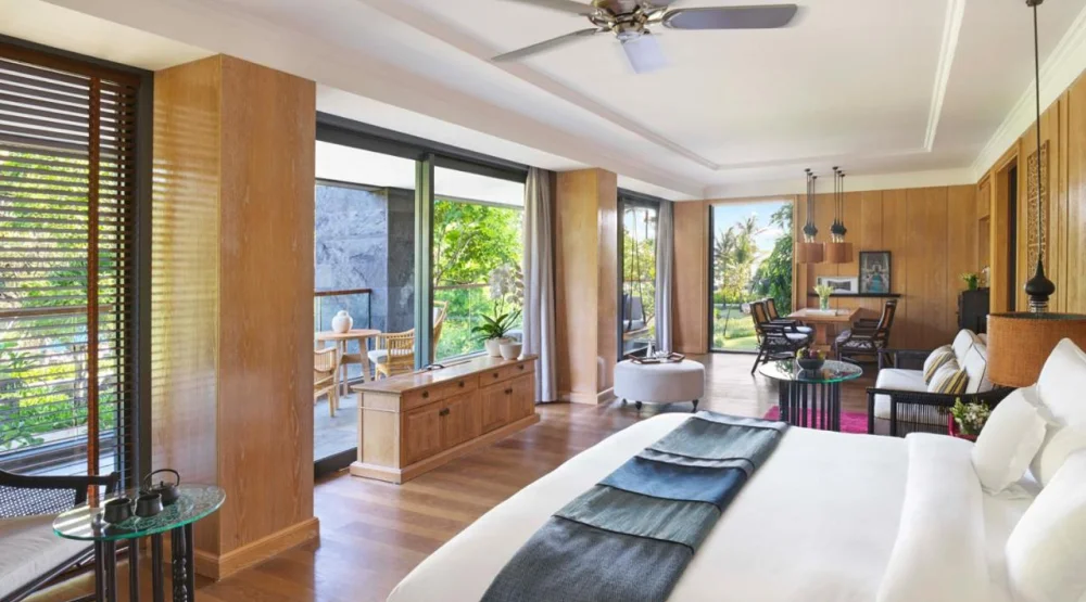 Premium King Suite at Hotel Indigo Bali Seminyak Beach