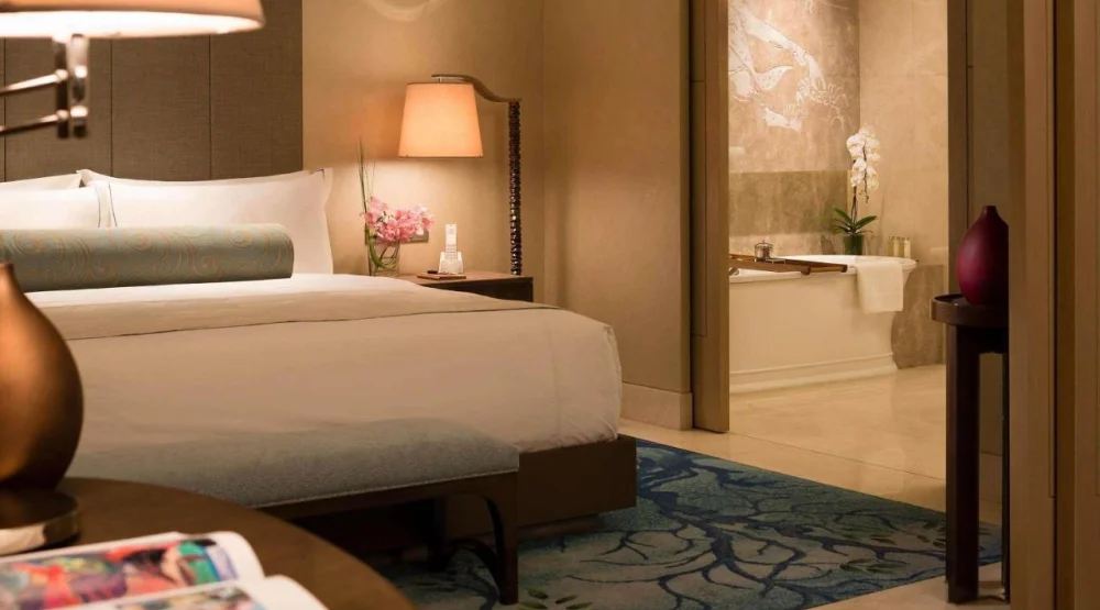 Signature King Room at Raffles Jakarta