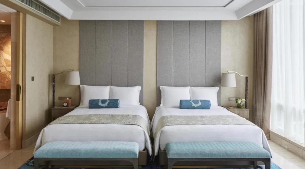 Signature Twin Room at Raffles Jakarta