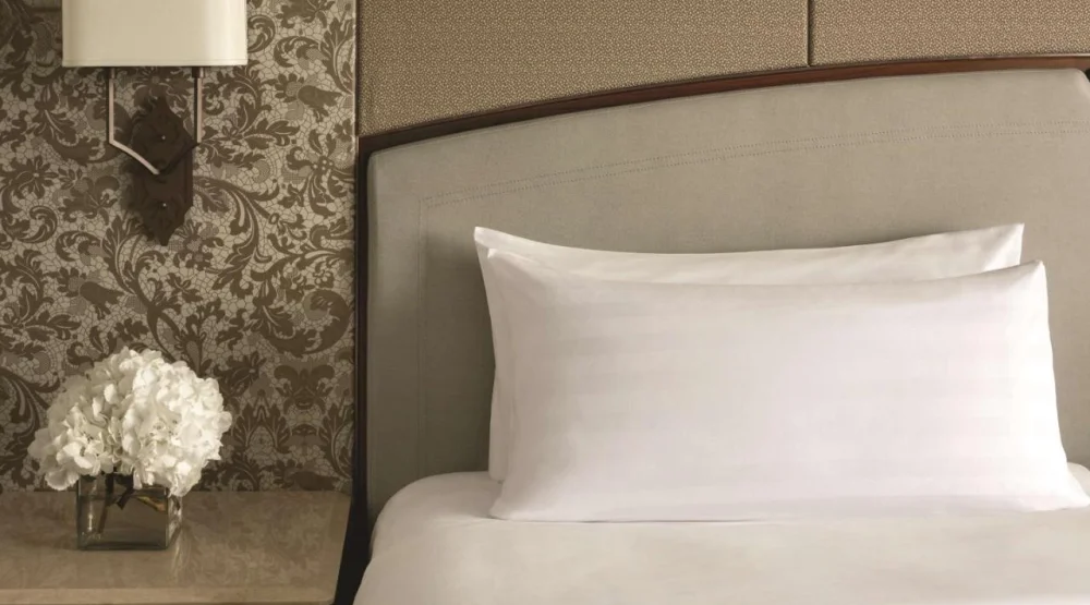 Horizon Club King Room at Shangri-La Jakarta