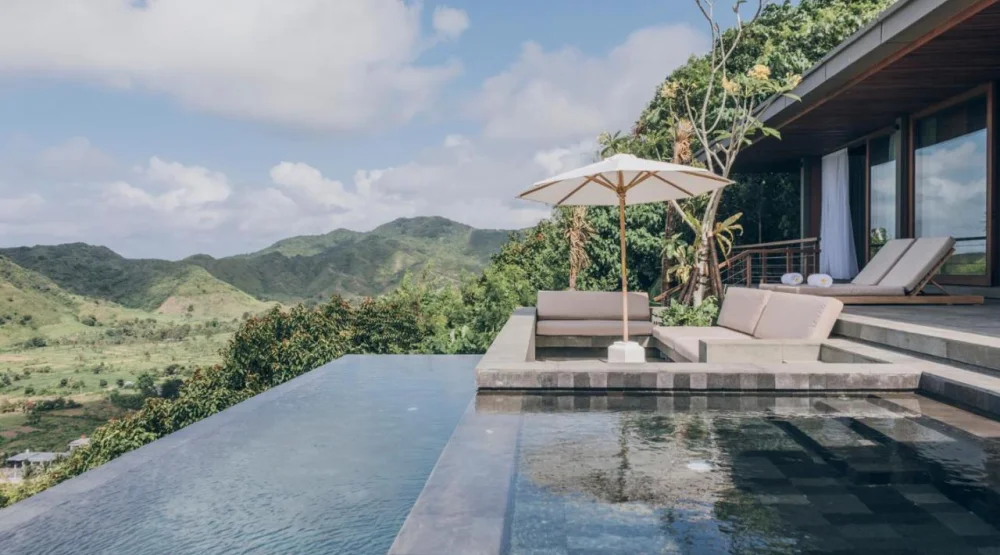 Four Bedroom Villa Keluarga with Sea View at Tampah Hills