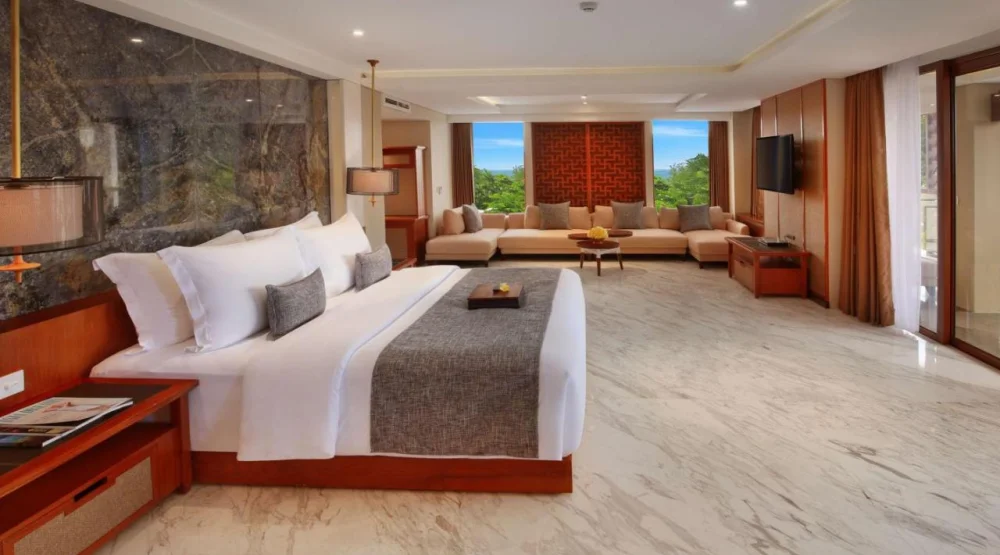 Grand Suite Ocean View with Spa Bath at The Bandha Hotel & Suites