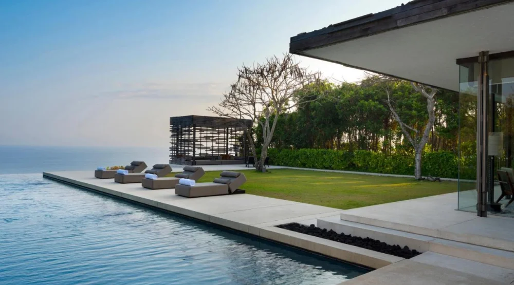 Three Bedroom Cliff Edge Villa at Alila Villas Uluwatu