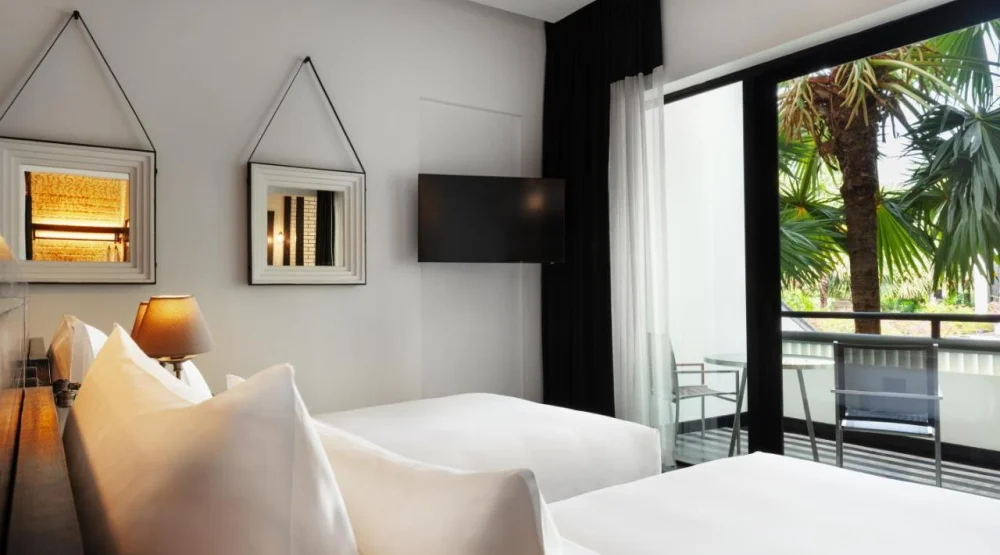 Deluxe Twin Room at Shinta Mani Angkor