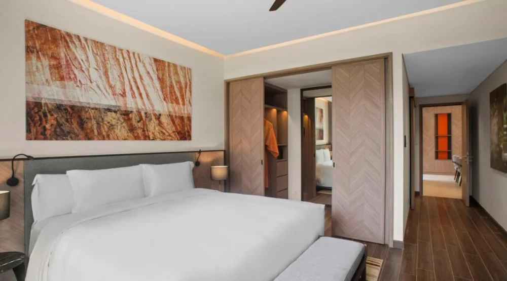 King Suite with Jacuzzi and Garden View at Angsana Ho Tram