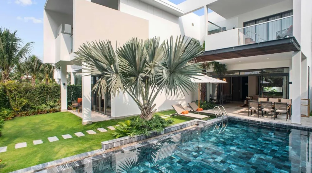 Three Bedroom Villa with Private Pool and Outdoor Jacuzzi at Angsana Ho Tram