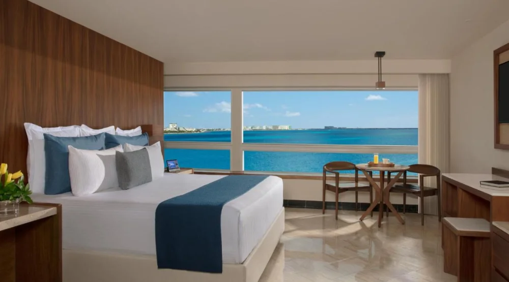 Preferred Club Junior Suite King at Dreams Sands Cancun Resort & Spa