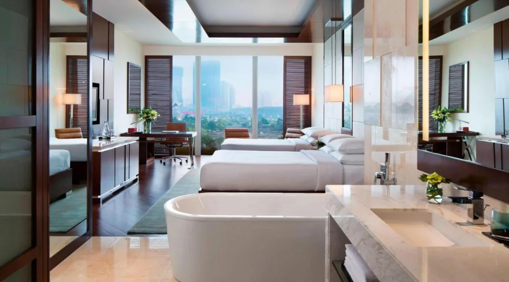Deluxe Double, Guest Room, Two Double, Lake View at JW Marriott Hotel Hanoi