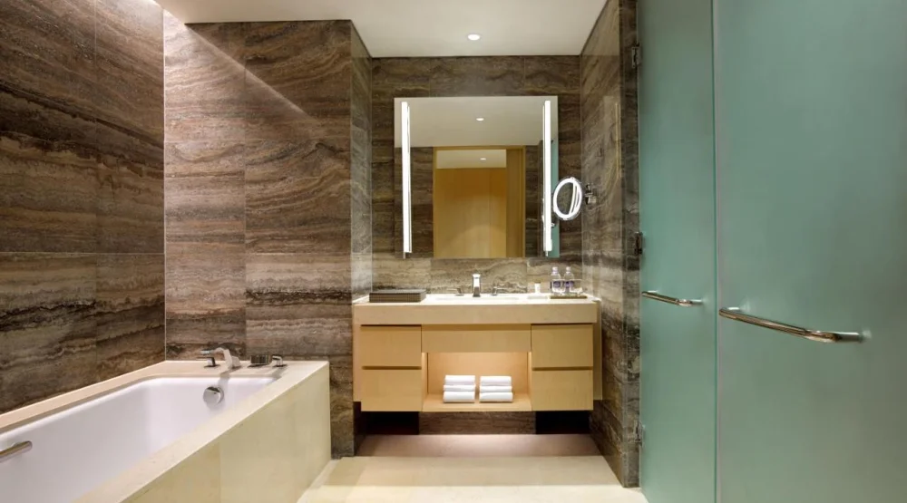 Club Deluxe King Room at Lotte Hotel Hanoi