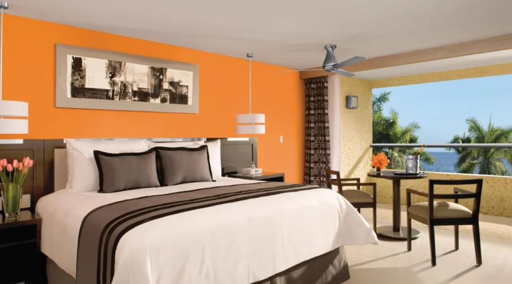 Deluxe Partial Ocean View at Dreams Huatulco Resort & Spa
