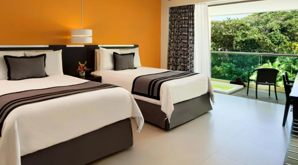 Deluxe Tropical View with Hot Tub Double at Dreams Huatulco Resort & Spa