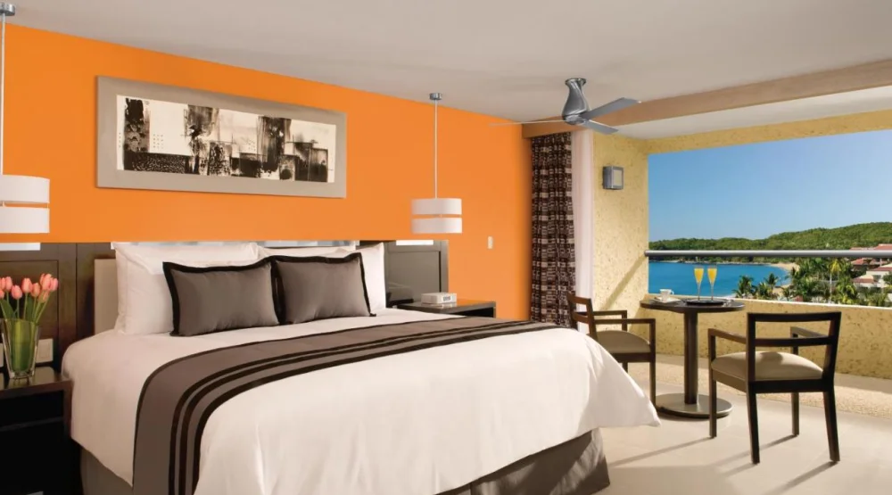 Deluxe Double Room with Side Sea View at Dreams Huatulco Resort & Spa