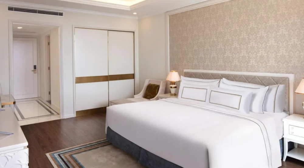 Deluxe Room with Horizon View and Balcony at Melia Vinpearl Danang Riverfront