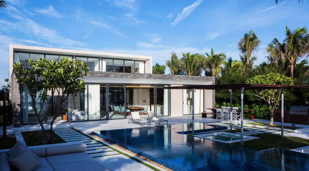 Three Bedroom Beachfront Villa with Private Pool and Bathtub at Naman Retreat