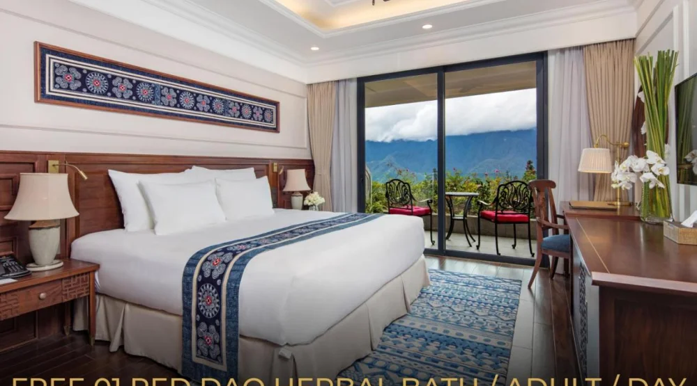 Balcony Mountain View - Free Herbal Bath at Silk Path Grand Sapa Resort & Spa