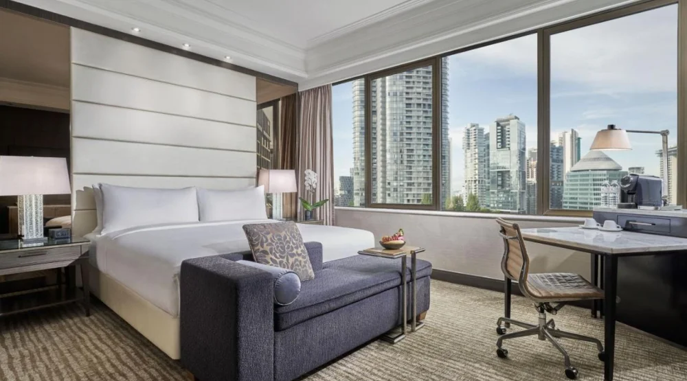 Deluxe King Room at Singapore Marriott Tang Plaza