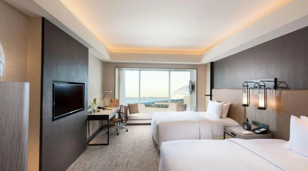 Deluxe Twin Room with Bay View at Conrad Manila