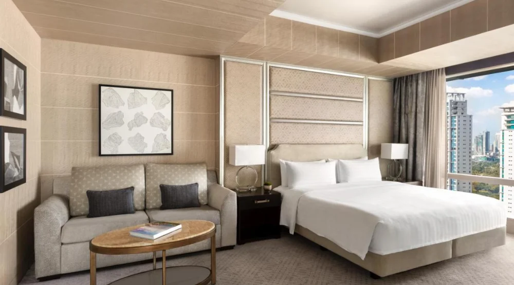 Premier Suite King at Shangri-La The Fort Manila