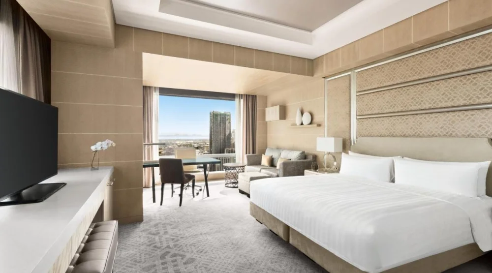 Deluxe High Street King at Shangri-La The Fort Manila