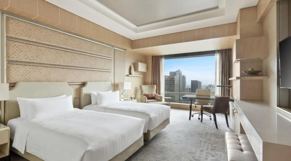 Deluxe High Street Twin at Shangri-La The Fort Manila