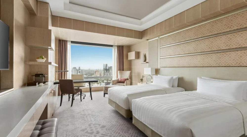 Horizon Deluxe Twin at Shangri-La The Fort Manila