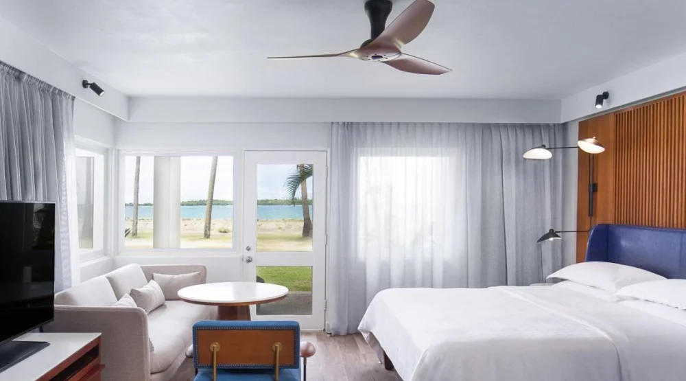 Ocean Front , Guest Room, One King at Sheraton Fiji Golf & Beach Resort