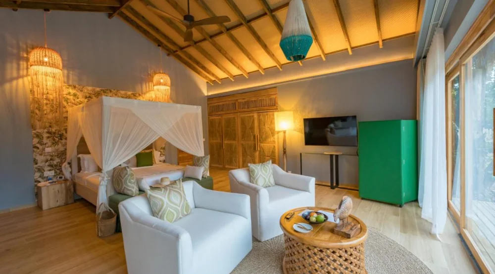 Sunrise Villa with Private Pool at Bawe Island