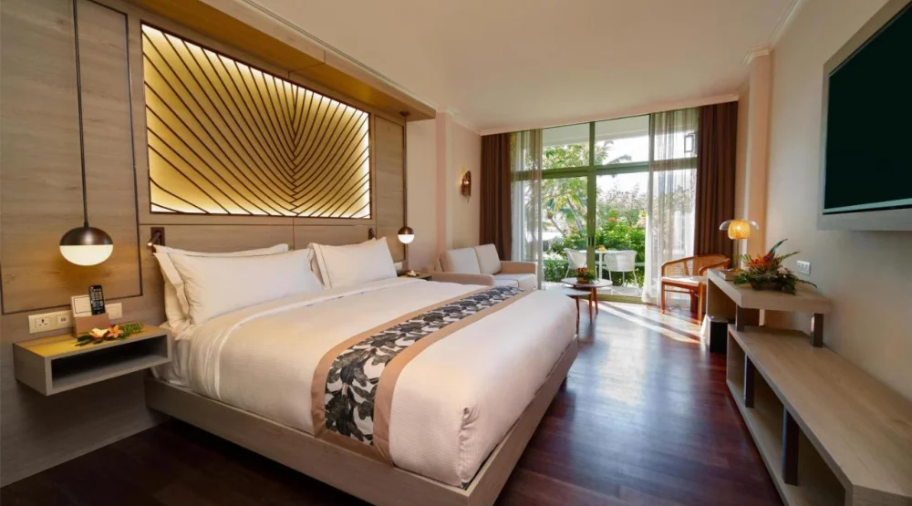 King Room with Garden View at Hilton Hotel Tahiti