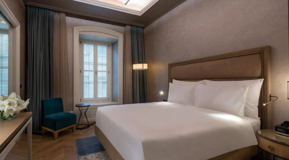 City Signature Queen Room at 10 Karakoy