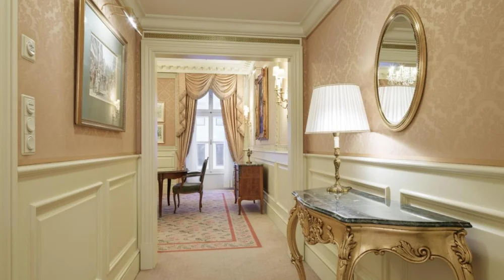 Superior Suite at Grand Hotel Wien
