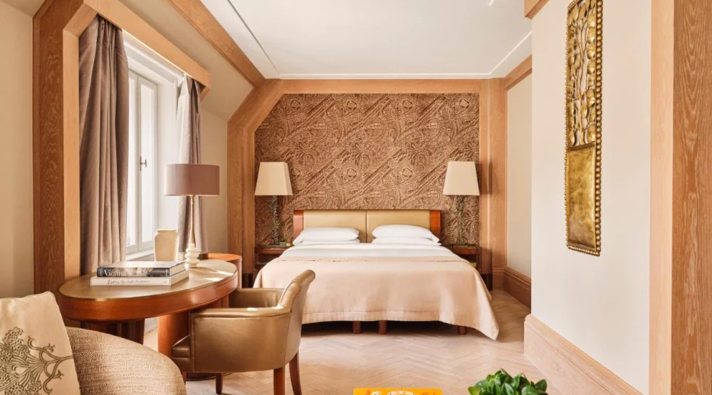 Deluxe King Room with View at Park Hyatt Vienna